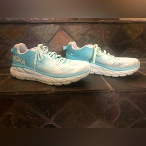 Hoka One One Women’s Clifton 6- Like New Condition!! Size 7.5